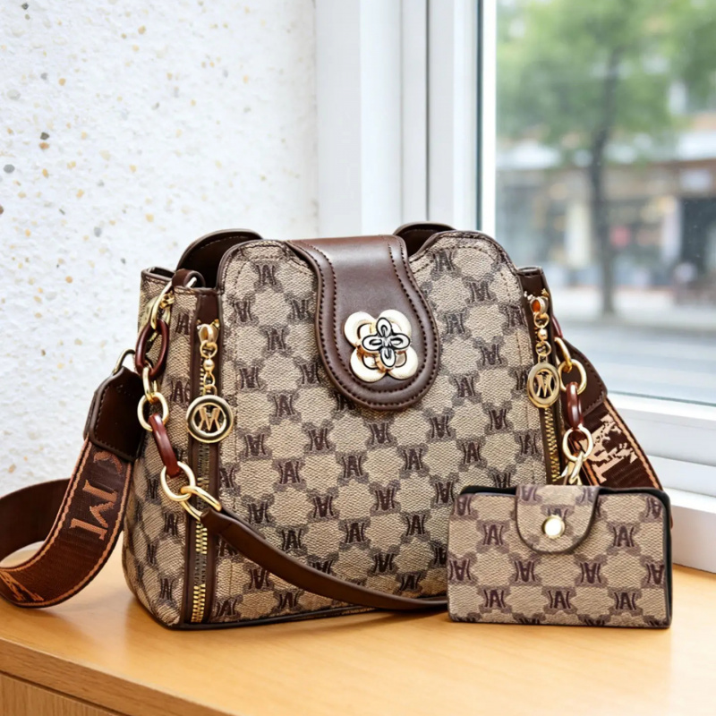 Crossbody Bag Women - Tas selempang bermotif huruf vintage, tas