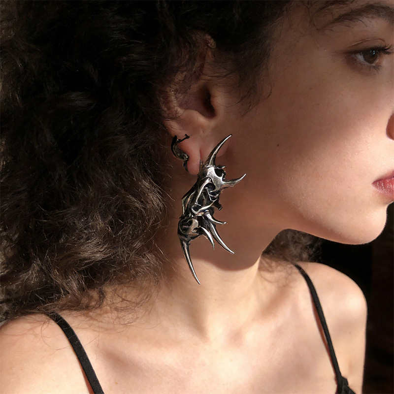 Anting Tengkorak Tanduk Setan  - Women'S Fashion Edgy ulasan dan harga