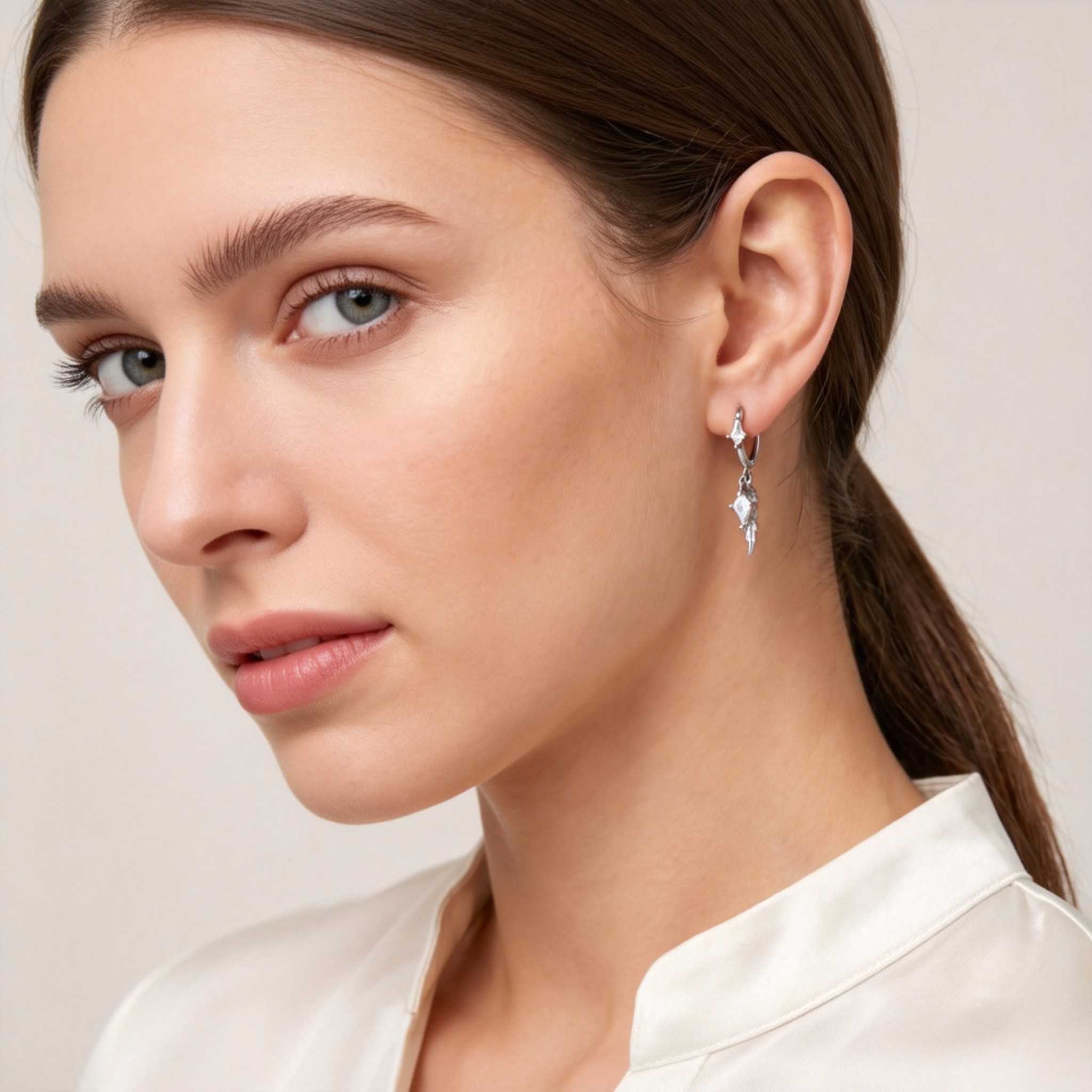 Anting-anting Huggie Hoop CZ R - Women'S Fashion Edgy ulasan dan harga